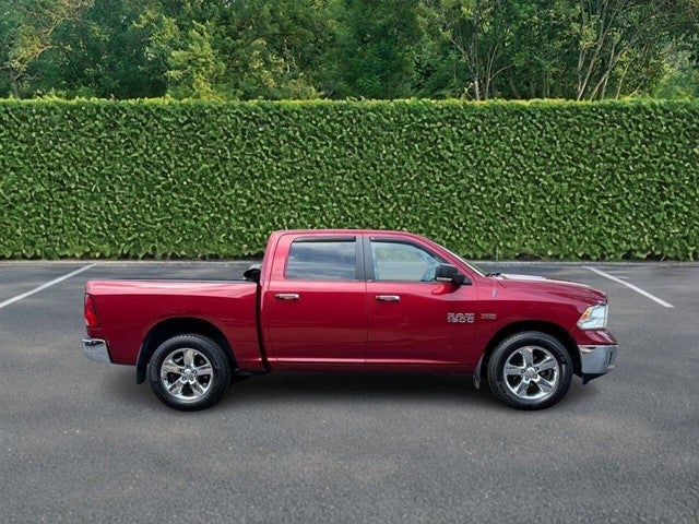 2014 RAM 1500 4WD Crew Cab 140.5" Big Horn