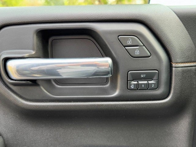 2022 GMC Sierra 1500 Limited 4WD Crew Cab 147" AT4