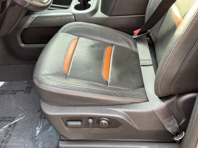 2022 GMC Sierra 1500 Limited 4WD Crew Cab 147" AT4