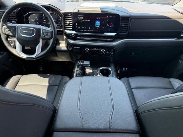 2025 GMC Sierra 1500 4WD Crew Cab 147" SLT