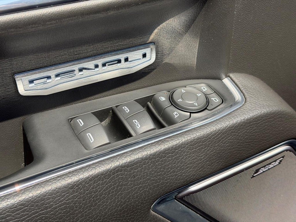 2023 GMC Sierra 1500 4WD Crew Cab 147" Denali