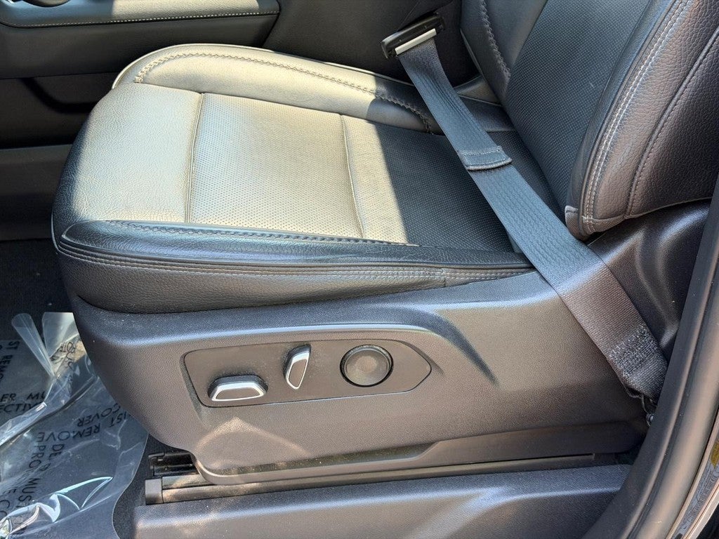 2023 GMC Sierra 1500 4WD Crew Cab 147" Denali