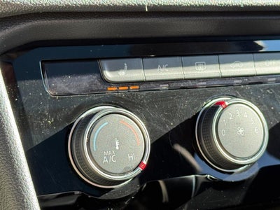 2023 Volkswagen Taos SE 4MOTION