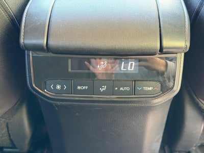 2024 Toyota Highlander LE FWD (Natl)