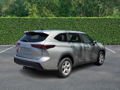 2024 Toyota Highlander LE FWD (Natl)