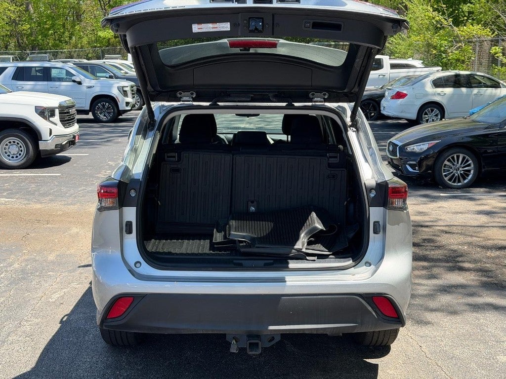 2024 Toyota Highlander LE FWD (Natl)