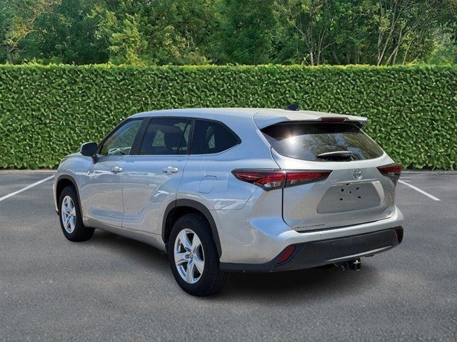 2024 Toyota Highlander LE FWD (Natl)