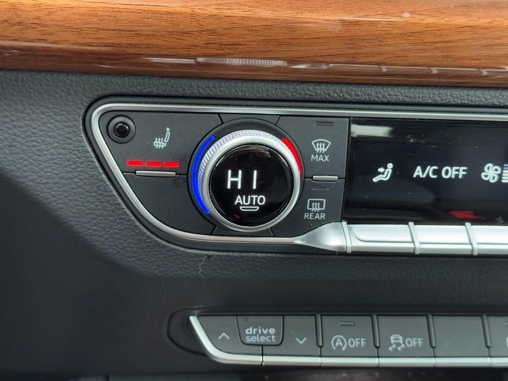 2023 Audi Q5 Premium 40 TFSI quattro